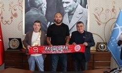 Başpehlivan Ali Gürbüz imzayı attı