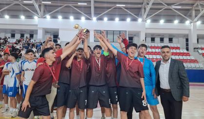 Şampiyon Konyaaltı Bahçeşehir Koleji