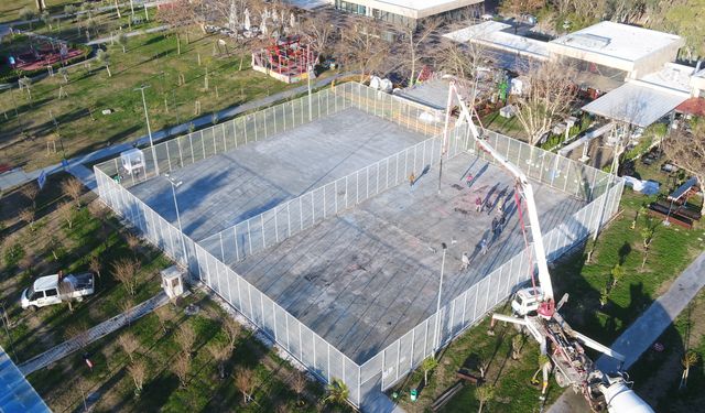 Tenis ve basketbol sahaları yenileniyor