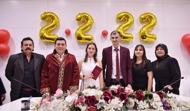 Kepez’de ‘2.2.2022’ de evlendiler