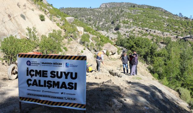 Serik’te sorunlu içme suyu hattı yenilendi