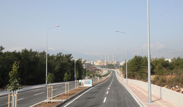 Yeni yol trafiğe açıldı