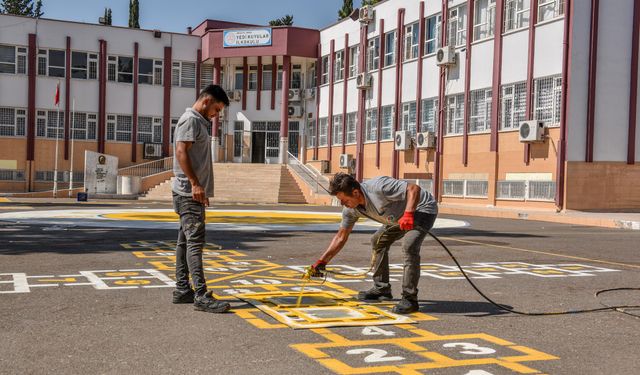 Kepez’den çocuklara geleneksel oyun alanı