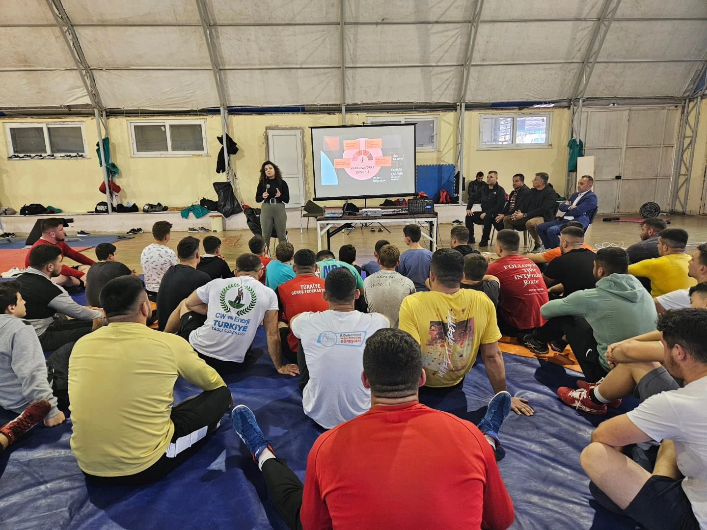 Güreşçilerin ölçümleri yapıldı