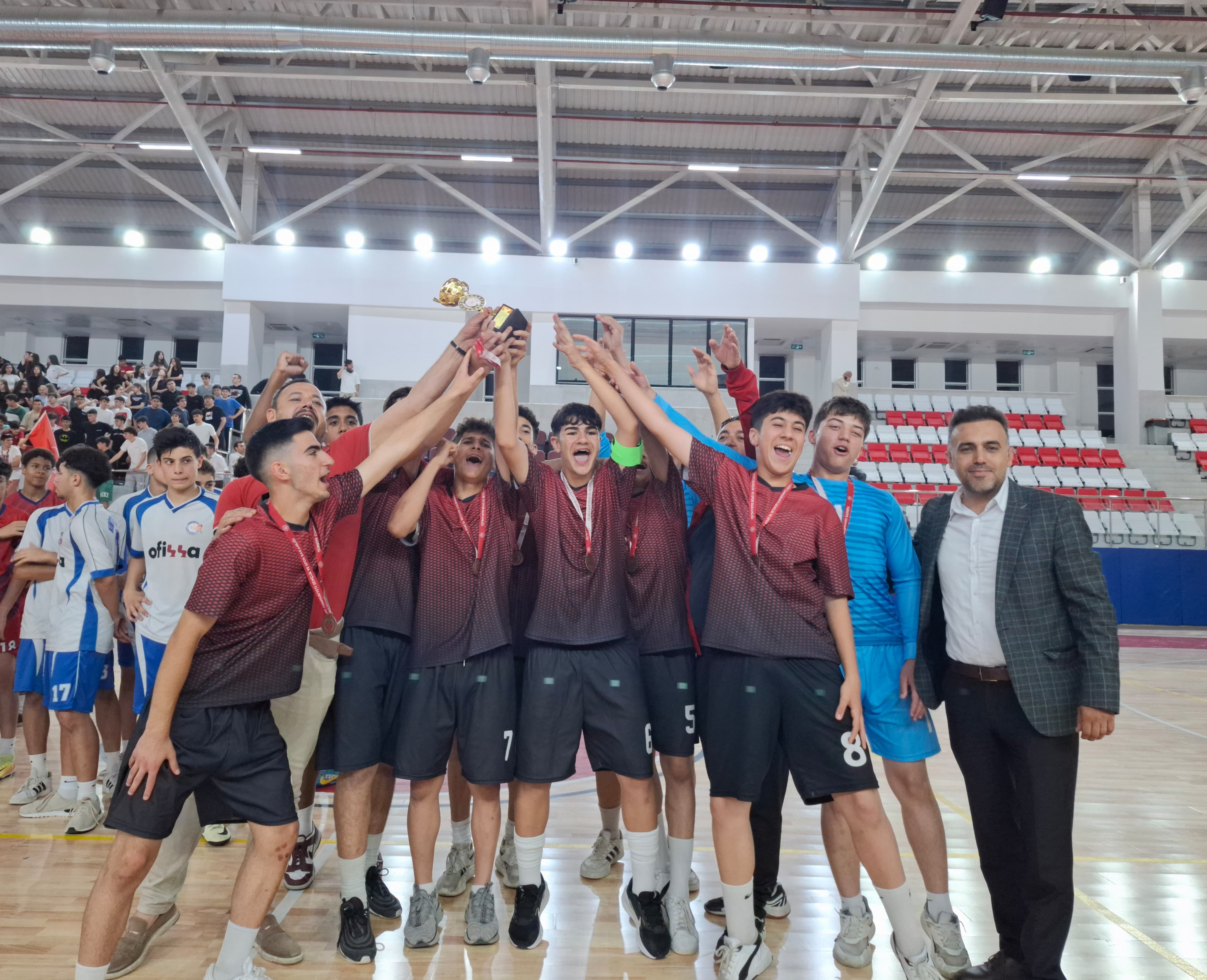 Şampiyon Bahçeşehir Koleji
