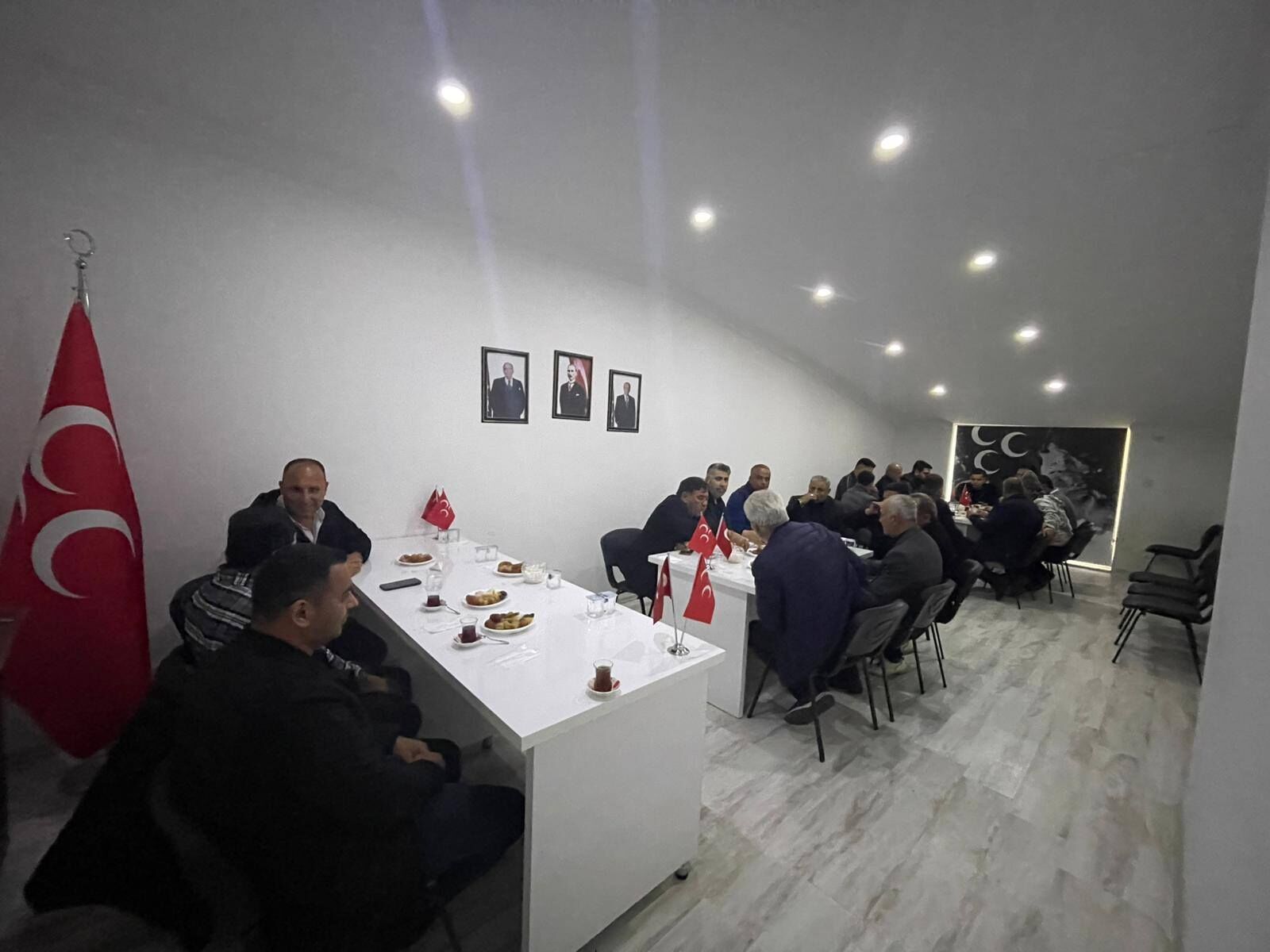 666043489 1267086972277303 8964326069694726342 N